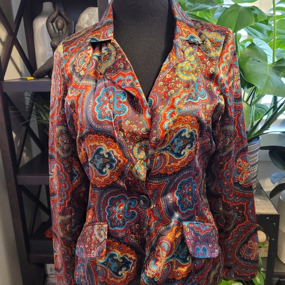 Contemporary Colorful Blazer - Picture 2 of 7